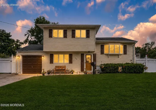 1st image of 10 Garrett Pl, Middletown, NJ 07748 | MLS# 22624935