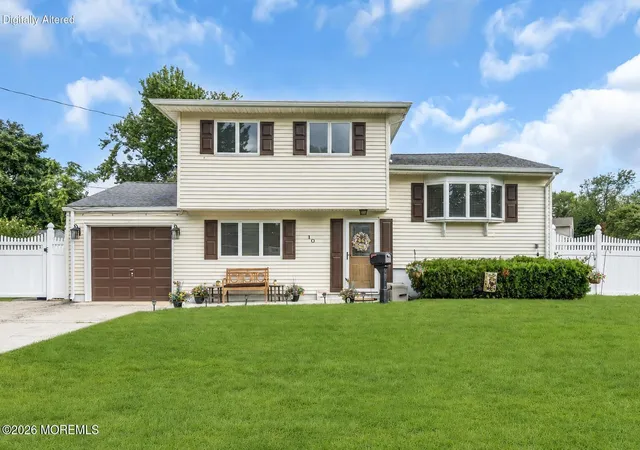 2nd image of 10 Garrett Pl, Middletown, NJ 07748 | MLS# 22624935