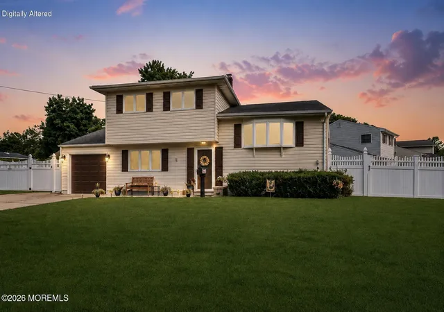 3rd image of 10 Garrett Pl, Middletown, NJ 07748 | MLS# 22624935