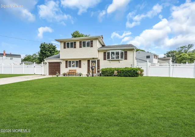 5th image of 10 Garrett Pl, Middletown, NJ 07748 | MLS# 22624935