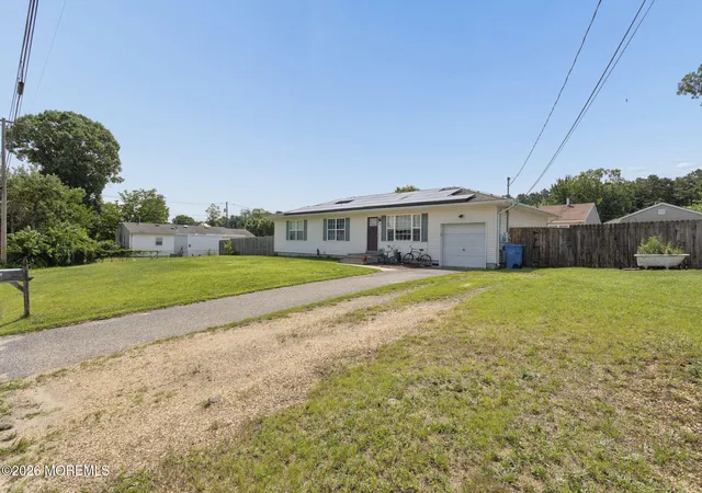 Photo 3 of Single family home for sale at 1724 2nd Avenue, Toms River, NJ 08757 | MLS# 22623737 | Listing updated on 2026-08-31