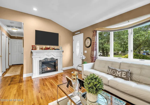 4th image of 334 Stuart Ave, Toms River, NJ 08755 | MLS# 22623397