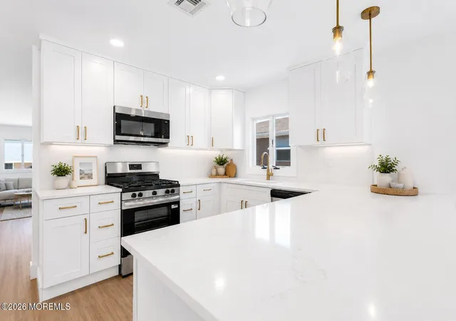 2nd image of 17 Christiansted St, Toms River, NJ 08757 | MLS# 22623508