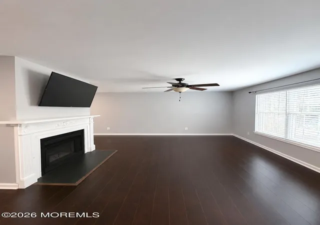 3rd image of 704 Wellington Pl, Matawan, NJ 07747