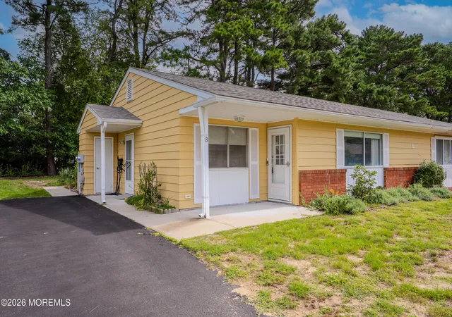 Photo 2 of Single family home for sale at 8 B Alaska Ave, Whiting, NJ 08759 | MLS# 22623426 | Listing updated on 2026-09-16