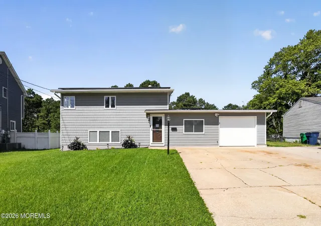 Photo 1 of Single family home for sale at 517 Alfred Rd, Toms River, NJ 08757 | MLS# 22623847 | Listing updated on 2026-08-10