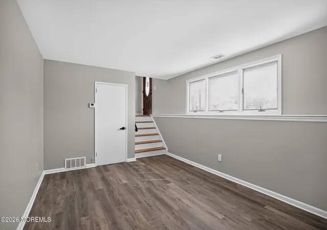 Photo 3 of Single family home for sale at 517 Alfred Rd, Toms River, NJ 08757 | MLS# 22623847 | Listing updated on 2026-08-10