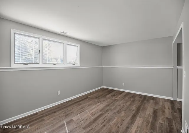 Photo 3 of Single family home for sale at 517 Alfred Rd, Toms River, NJ 08757 | MLS# 22623847 | Listing updated on 2026-08-10