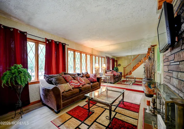 Photo 3 of Single family home for sale at 901 Milton Blvd, Rahway, NJ 07065 | MLS# 22623540 | Listing updated on 2026-09-01