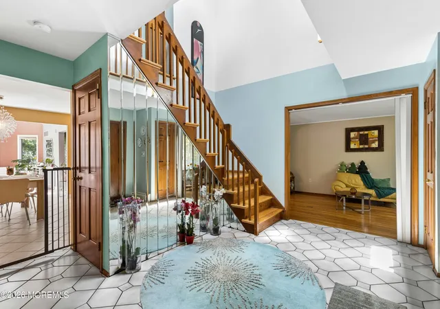4th image of 40 Vista Dr, Morganville, NJ 07751 | MLS# 22623487