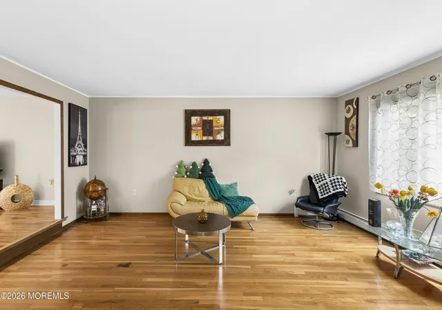 5th image of 40 Vista Dr, Morganville, NJ 07751 | MLS# 22623487