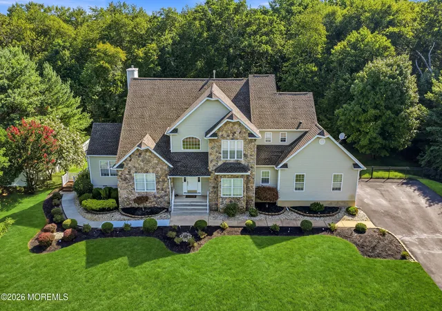 Photo 3 of Single family home for sale at 3 Cherise Ct, Jackson, NJ 08527 | MLS# 22623743 | Listing updated on 2026-10-06
