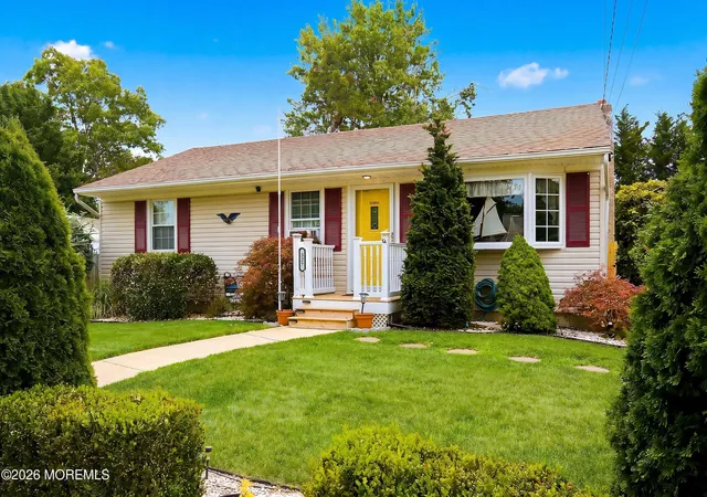3rd image of 327 Pacific Ave, Beachwood, NJ 08722 | MLS# 22623538