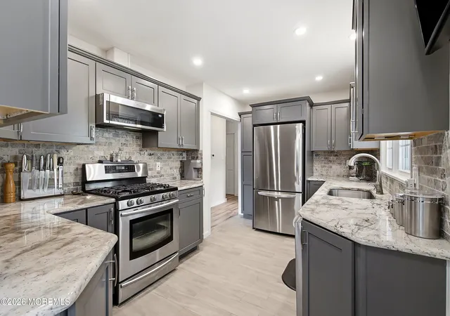5th image of 327 Pacific Ave, Beachwood, NJ 08722 | MLS# 22623538
