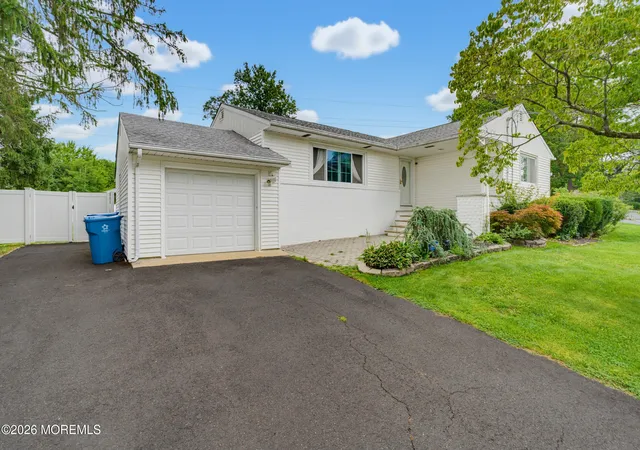 3rd image of 125 Higgins Rd, Matawan, NJ 07747 | MLS# 22623595