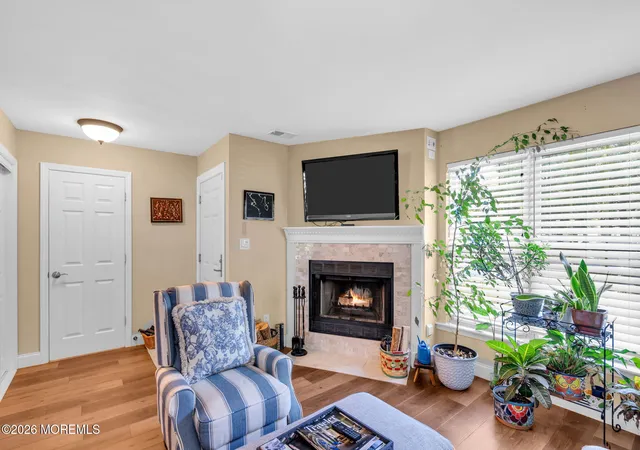 5th image of 33 Trumbull Dr, Freehold, NJ 07728