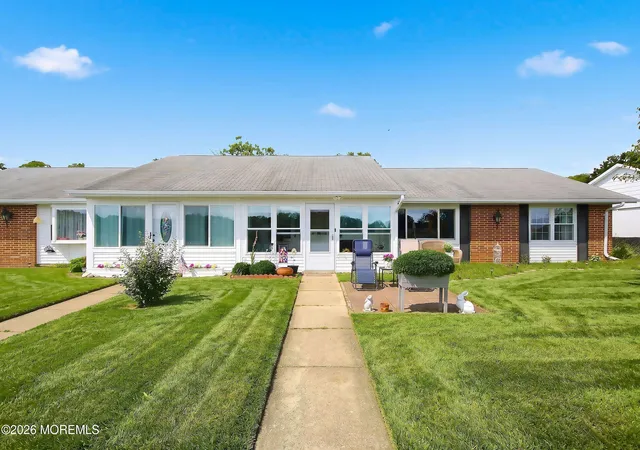 2nd image of 675d New Castle Ct, Lakewood, NJ 08701 | MLS# 22623626