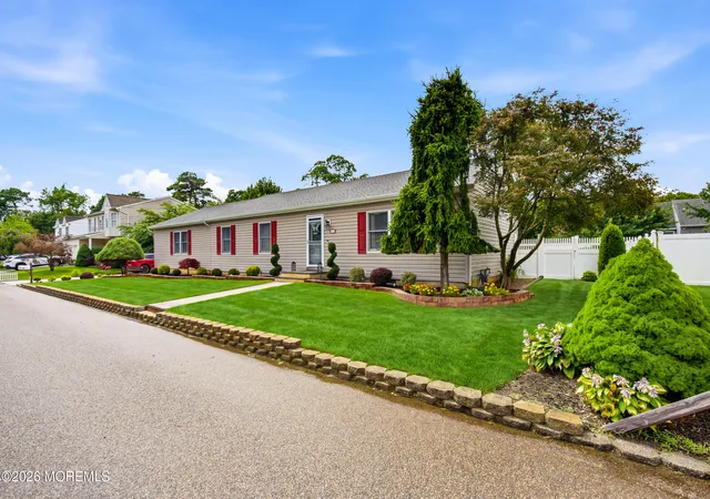 3rd image of 1432 Mizzen Ave, Beachwood, NJ 08722 | MLS# 22623590