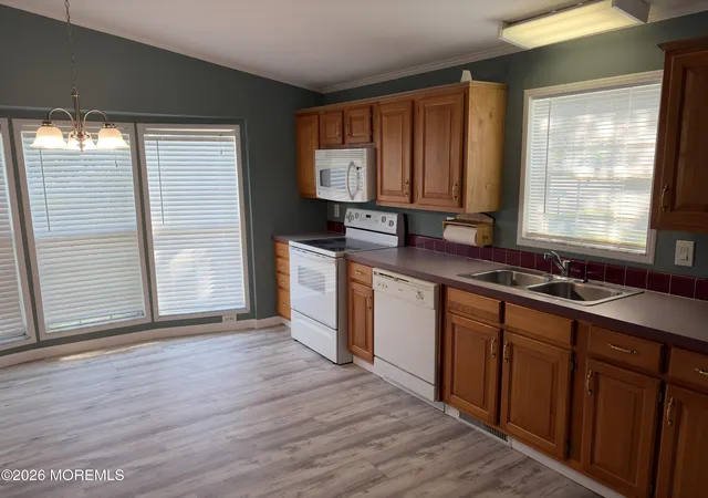 5th image of 66 Perrys Ln, Manahawkin, NJ 08050 | MLS# 22624728