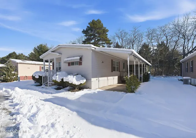 Photo 3 of Manufactured home for sale at 110 Douglas Dr, Jackson, NJ 08527 | MLS# 22623638 | Listing updated on 2026-08-01