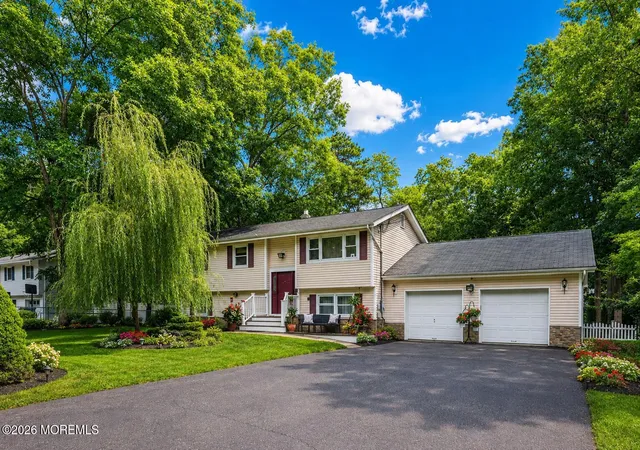 2nd image of 41 Walter Dr, Jackson, NJ 08527 | MLS# 22624635