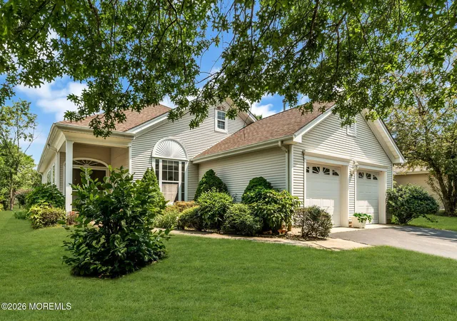 2nd image of 16 Bellflower Dr, Lakewood, NJ 08701 | MLS# 22624959