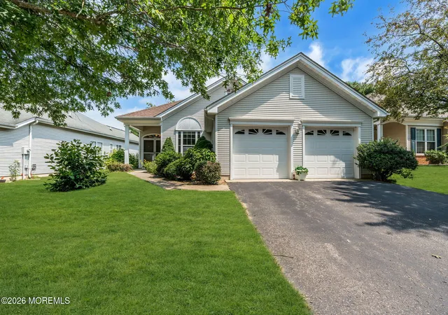 4th image of 16 Bellflower Dr, Lakewood, NJ 08701 | MLS# 22624959