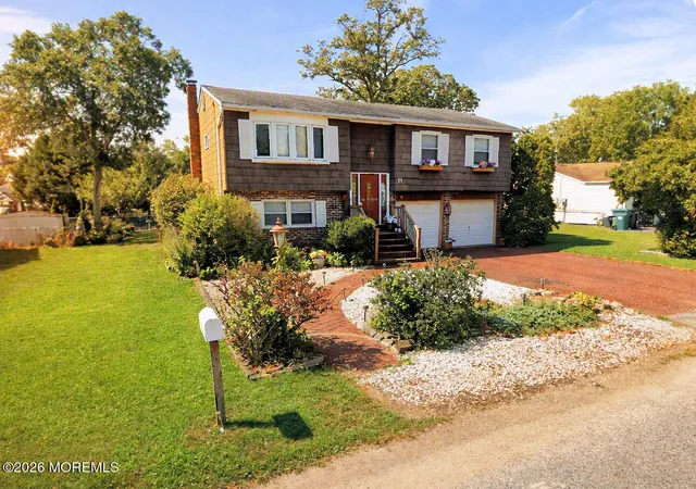 1st image of 11 Spruce Dr, Little Egg Harbor Twp, NJ 08087 | MLS# 22623648