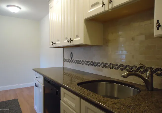3rd image of 142 Cross Slope Ct #F, Manalapan, NJ 07726 | MLS# 22623680