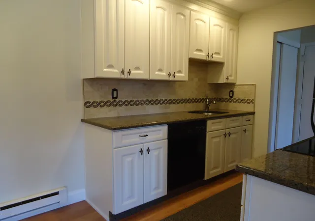 5th image of 142 Cross Slope Ct #F, Manalapan, NJ 07726 | MLS# 22623680