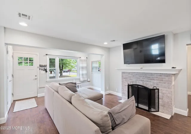 5th image of 609 Main St, Bayville, NJ 08721 | MLS# 22623724