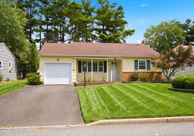 1st image of 943 Edgebrook Dr N, Toms River, NJ 08757 | MLS# 22623906