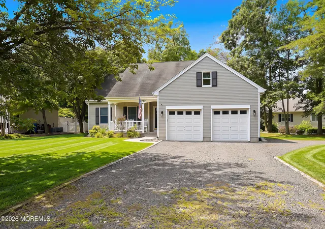 2nd image of 219 Hilliard Blvd, Manahawkin, NJ 08050 | MLS# 22623761