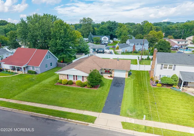 3rd image of 164 Idlebrook Ln, Matawan, NJ 07747 | MLS# 22623870