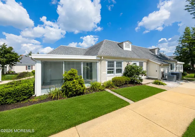 2nd image of 140a Plymouth Ln, Monroe Township, NJ 08831 | MLS# 22623789