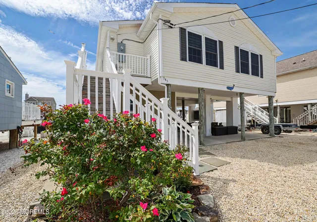3rd image of 345 Kingfisher Rd, Tuckerton, NJ 08087 | MLS# 22623945