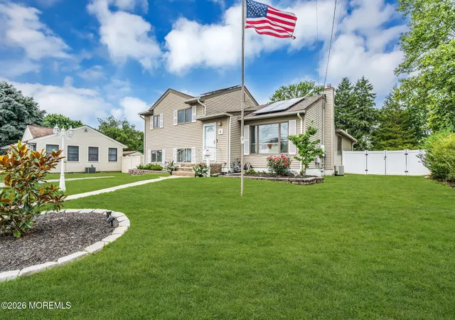 1st image of 5 Forsgate Dr, Freehold, NJ 07728 | MLS# 22624008