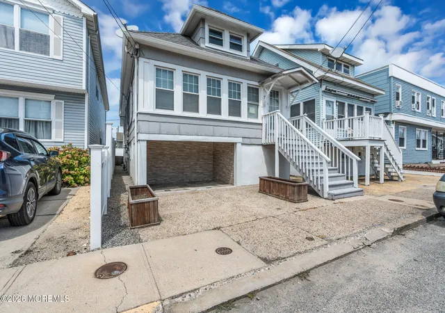 3rd image of 230 Hamilton Ave, Seaside Heights, NJ 08751