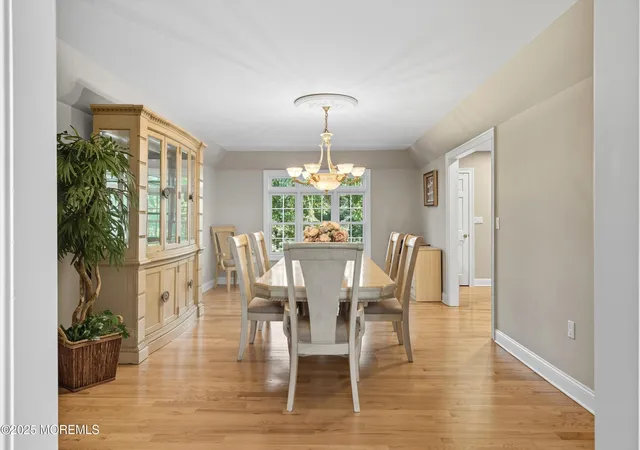 Photo 4 of Single family home for sale at 3 Tolas Dr, Holmdel, NJ 07733 | MLS# 22623890 | Listing updated on 2026-09-20