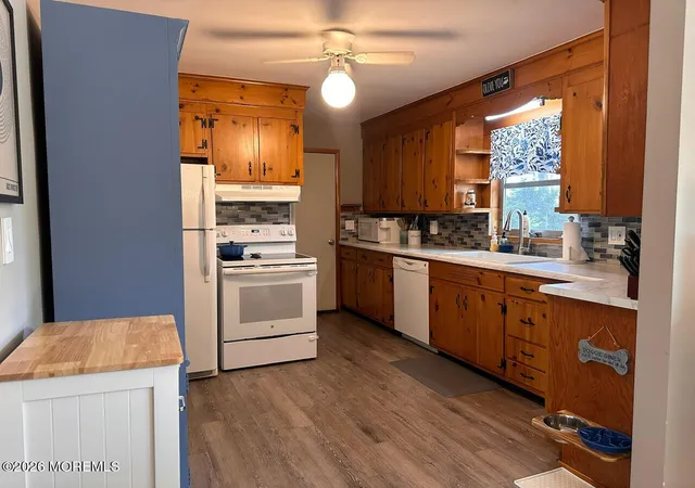 Photo 4 of Sale Pending at 58 Glendale Dr, Freehold, NJ 07728 | MLS# 22623900 | Listing updated on 2026-09-08