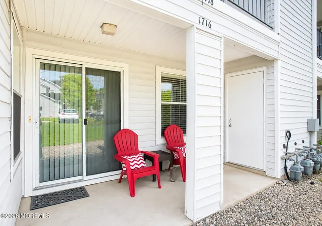 4th image of 1716 Waters Edge Dr, Toms River, NJ 08753
