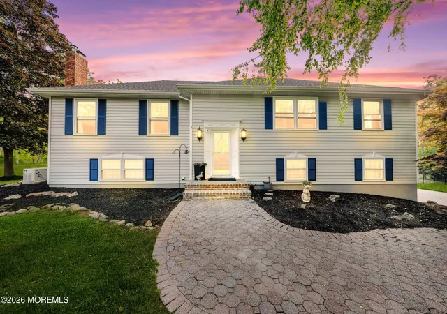 3rd image of 97 Beacon Hill Rd, Califon, NJ 07830 | MLS# 22624001