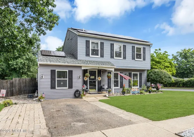 3rd image of 8 Concord Cir, Howell, NJ 07731 | MLS# 22623969