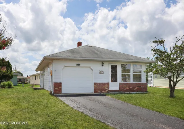 2nd image of 23 Capri Ct, Toms River, NJ 08757 | MLS# 22623999