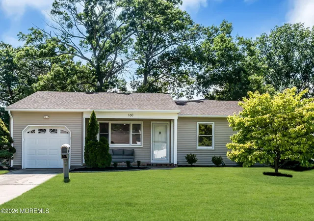 3rd image of 160 Berkeley Dr, Brick, NJ 08724 | MLS# 22623950