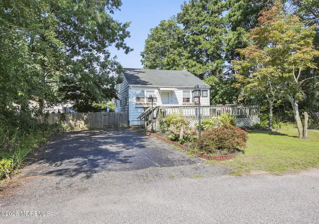 5th image of 1151 Beechmont St, Toms River, NJ 08757 | MLS# 22624067