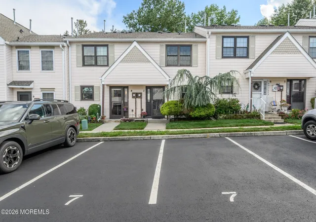 25th image of 7 King Charles Ct, Englishtown, NJ 07726 | MLS# 22624289