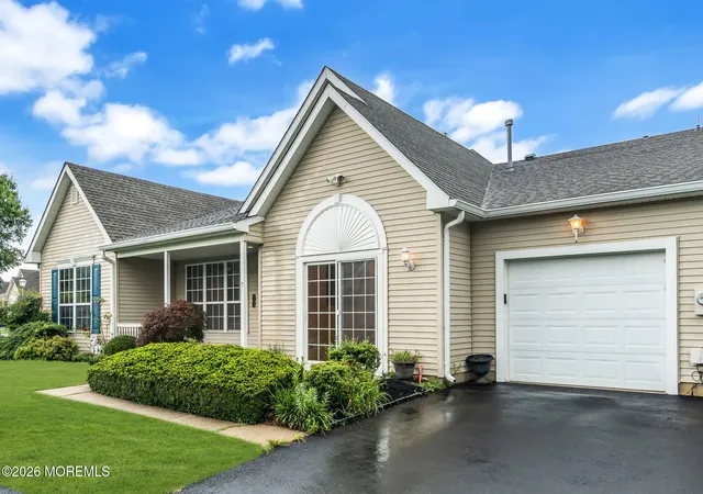 2nd image of 11 Deerchase Ln, Lakewood, NJ 08701 | MLS# 22624280