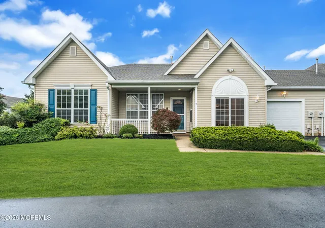4th image of 11 Deerchase Ln, Lakewood, NJ 08701 | MLS# 22624280