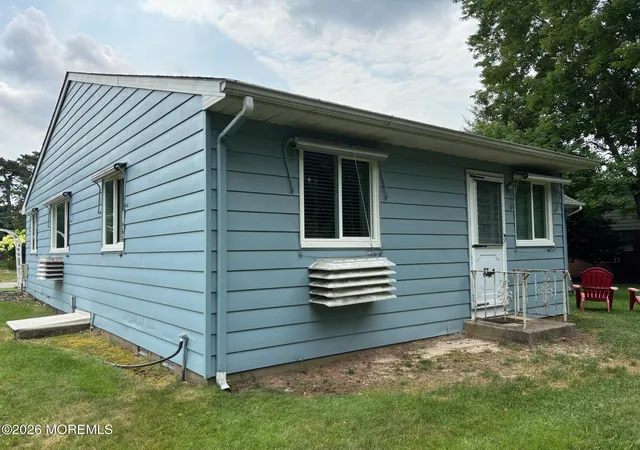 3rd image of 136 Hudson Pkwy #B, Whiting, NJ 08759 | MLS# 22624180